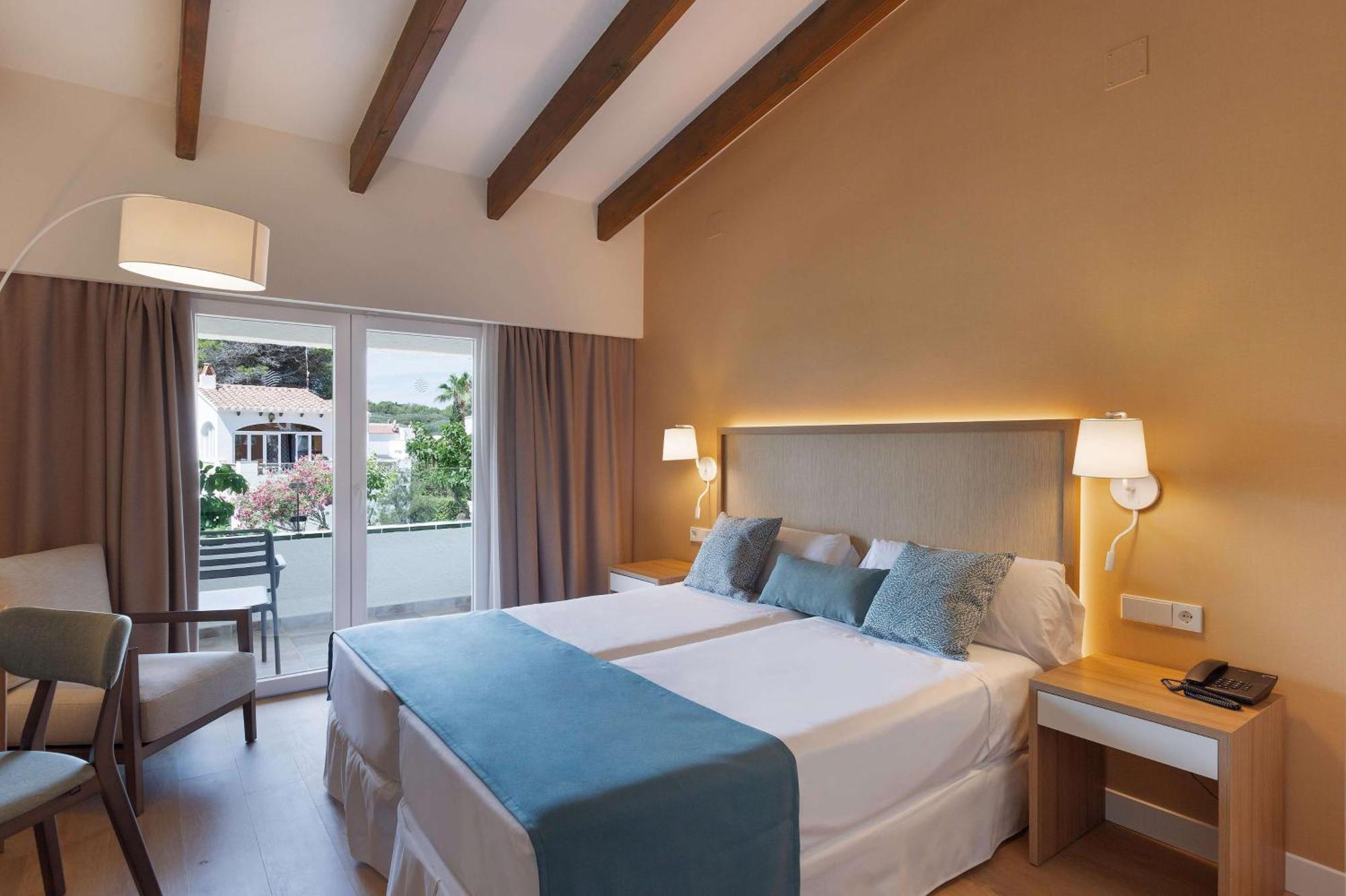 Hotel Aluasoul Menorca - Adults Only S'Algar Esterno foto