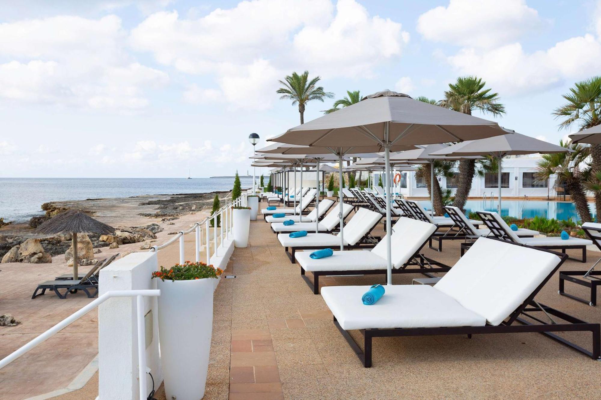 Hotel Aluasoul Menorca - Adults Only S'Algar Esterno foto