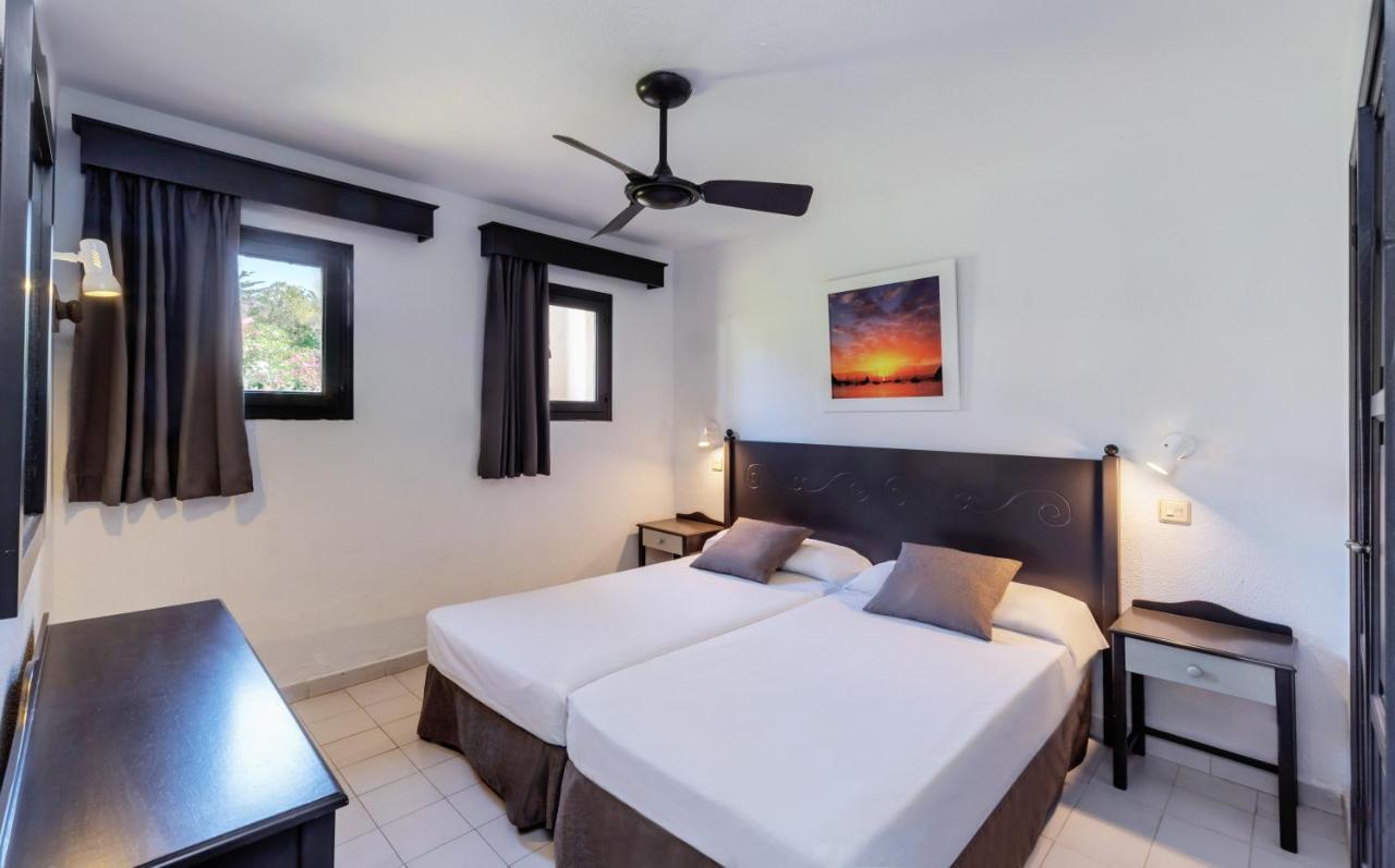 Hotel Aluasoul Menorca - Adults Only S'Algar Esterno foto
